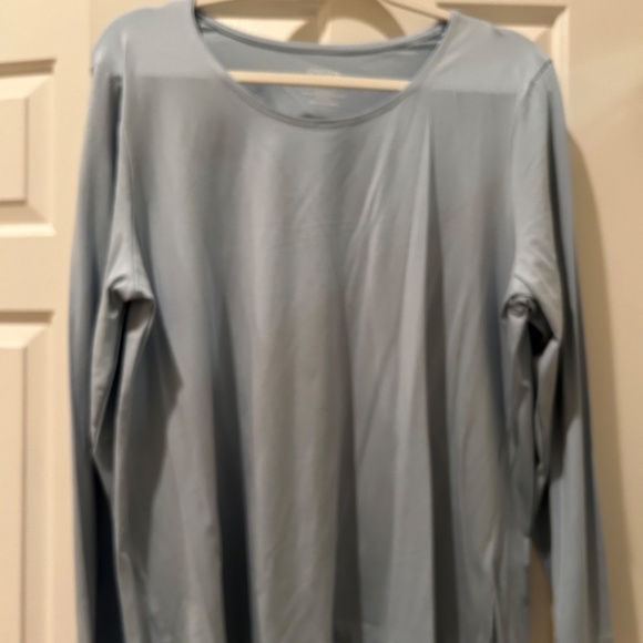 Lands end ice blue puffer vest 1xp and coordinating chicos tee size 3 - Picture 5 of 5